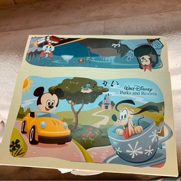 🔴 DISNEY GIFT BOX CHARACTERS GRAPHICS COMES FLAT EMPTY TO USE OR COLLECT - Picture 7 of 14